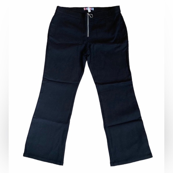 SALE🎈NWT URBAN OUTFITTERS LOW RISE LIANA KICK FLARE PANT JEAN! - Picture 3 of 8